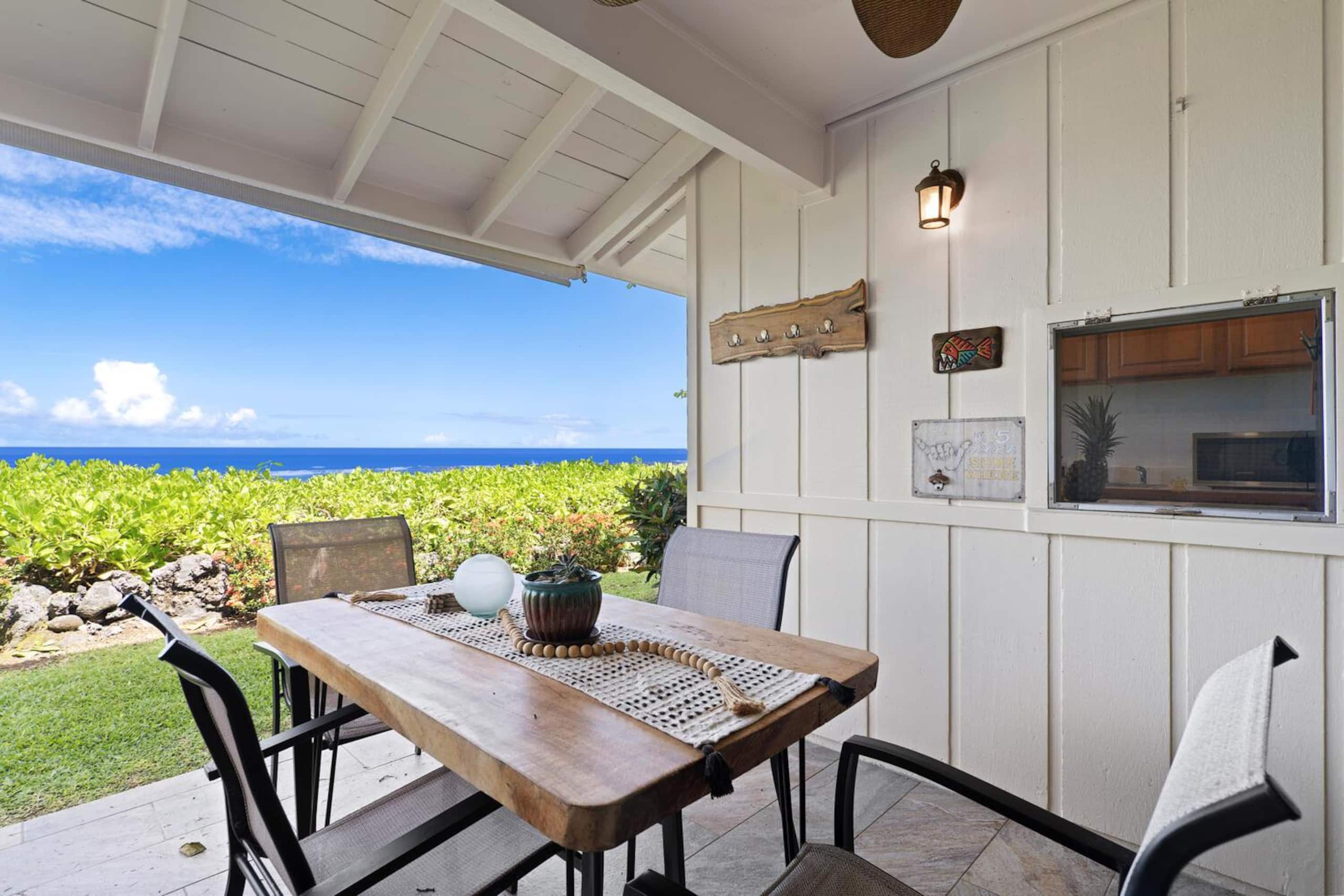 Condo in Kailua-Kona · ★4.56 · 2 bedrooms · 2 beds · 2 baths - Image 2