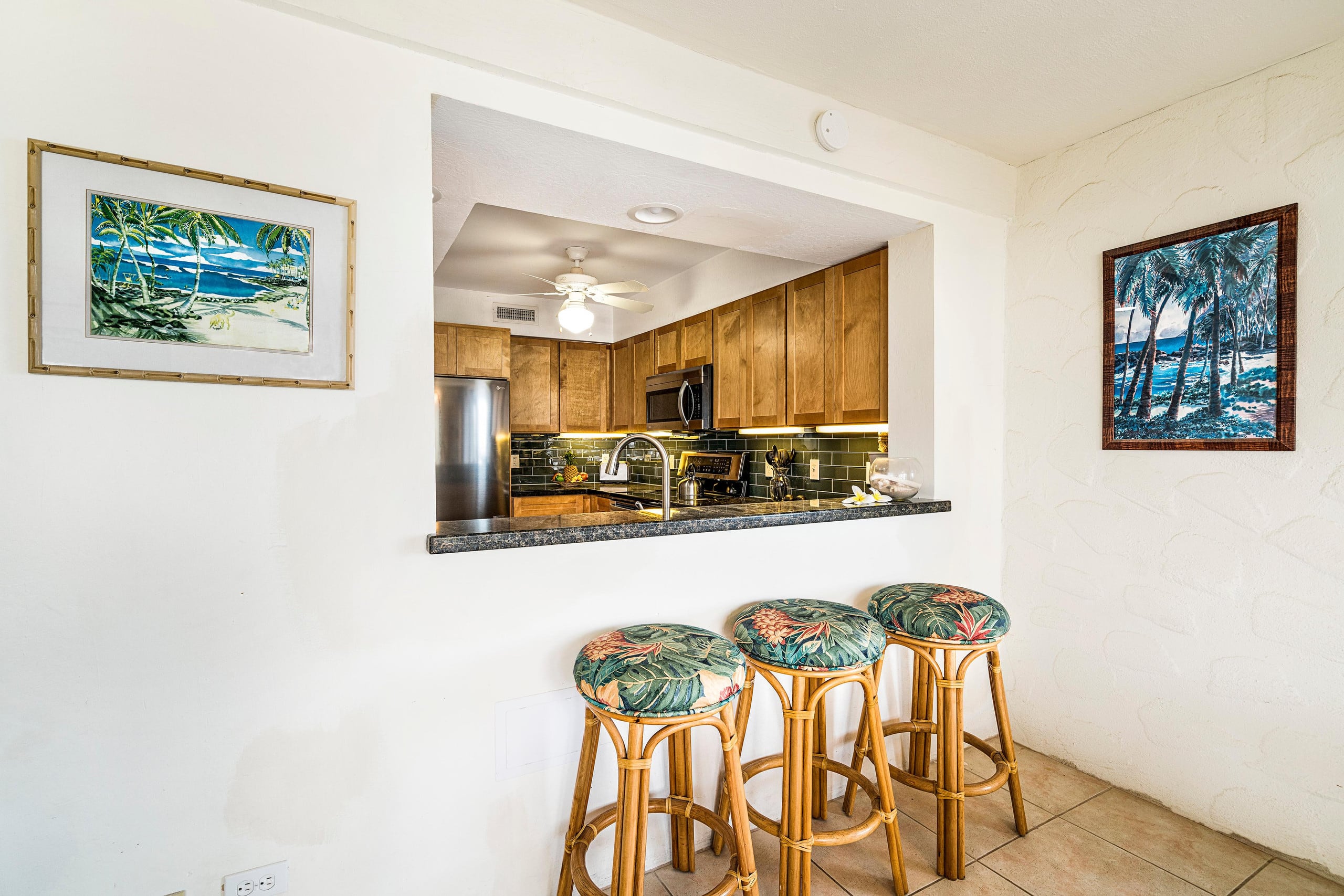 Condo in Kailua-Kona · ★4.68 · 2 bedrooms · 4 beds · 2 baths - Image 19
