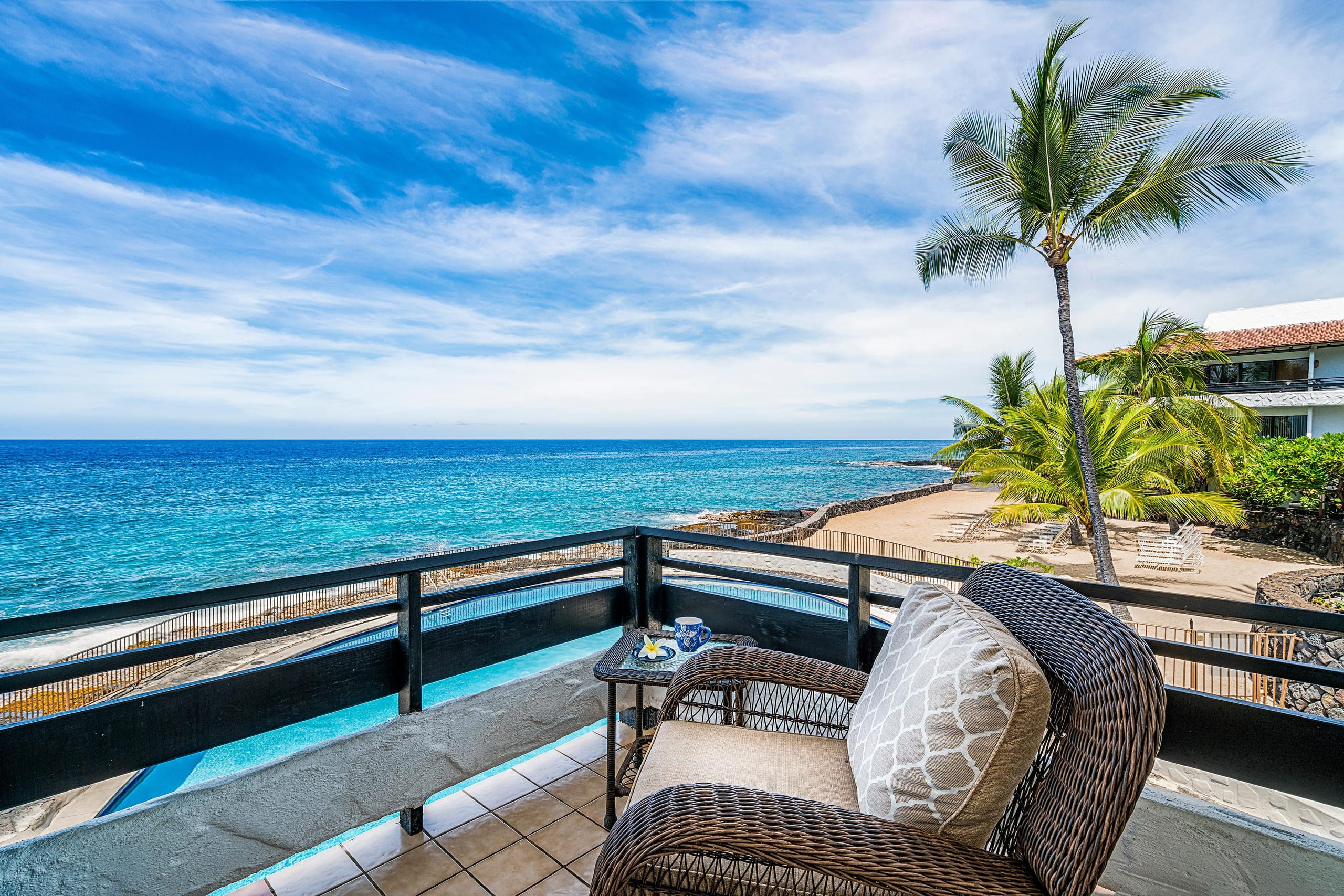 Condo in Kailua-Kona · ★4.68 · 2 bedrooms · 4 beds · 2 baths - Image 1