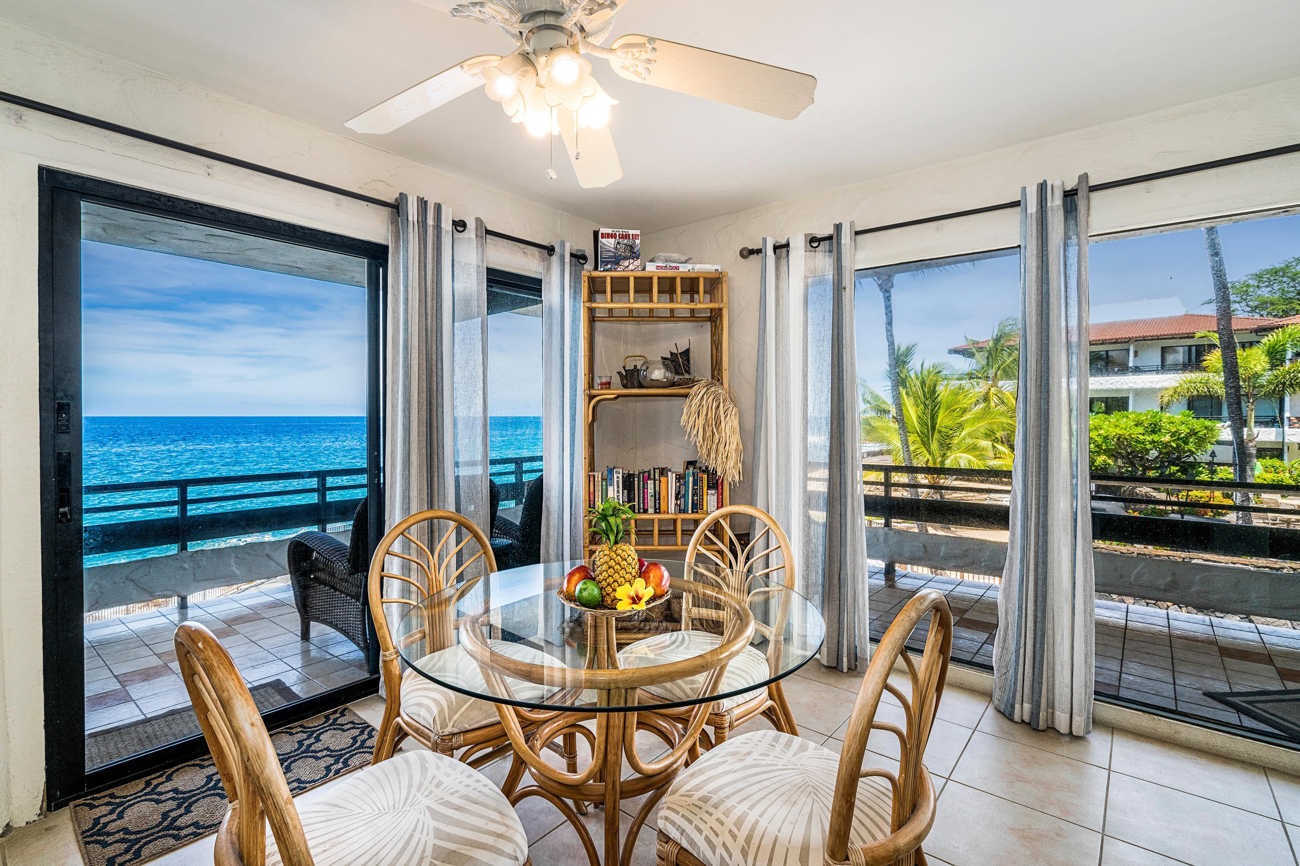 Condo in Kailua-Kona · ★4.68 · 2 bedrooms · 4 beds · 2 baths - Image 5