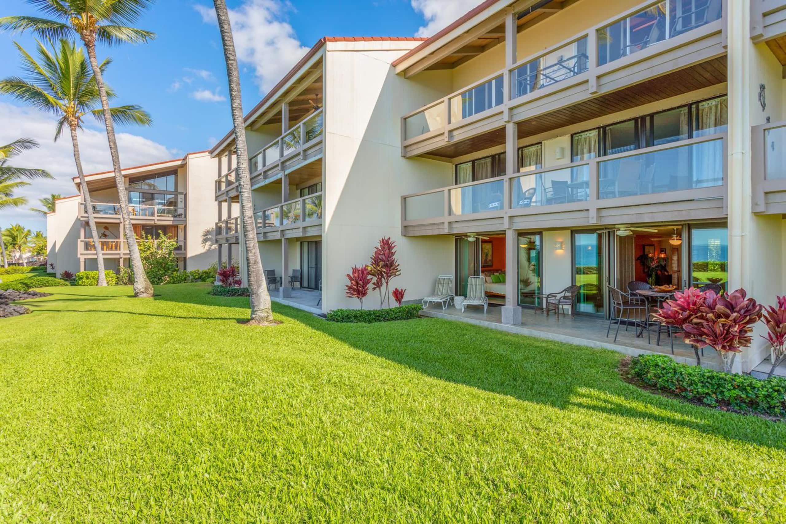 Condo in Kailua-Kona · ★4.89 · 2 bedrooms · 3 beds · 2 baths - Image 27