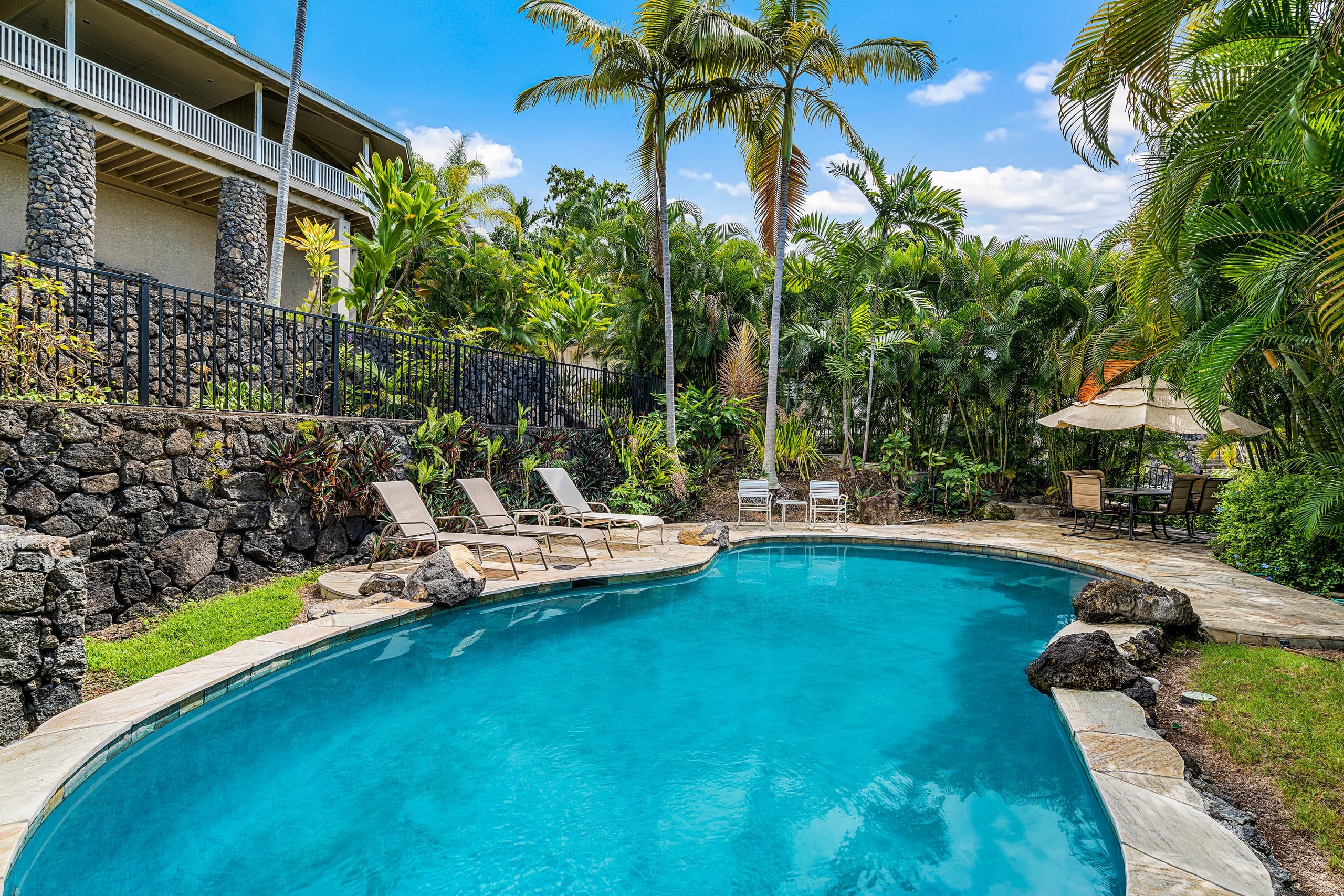 Home in Kailua-Kona · ★4.5 · 3 bedrooms · 4 beds · 2 baths - Image 1