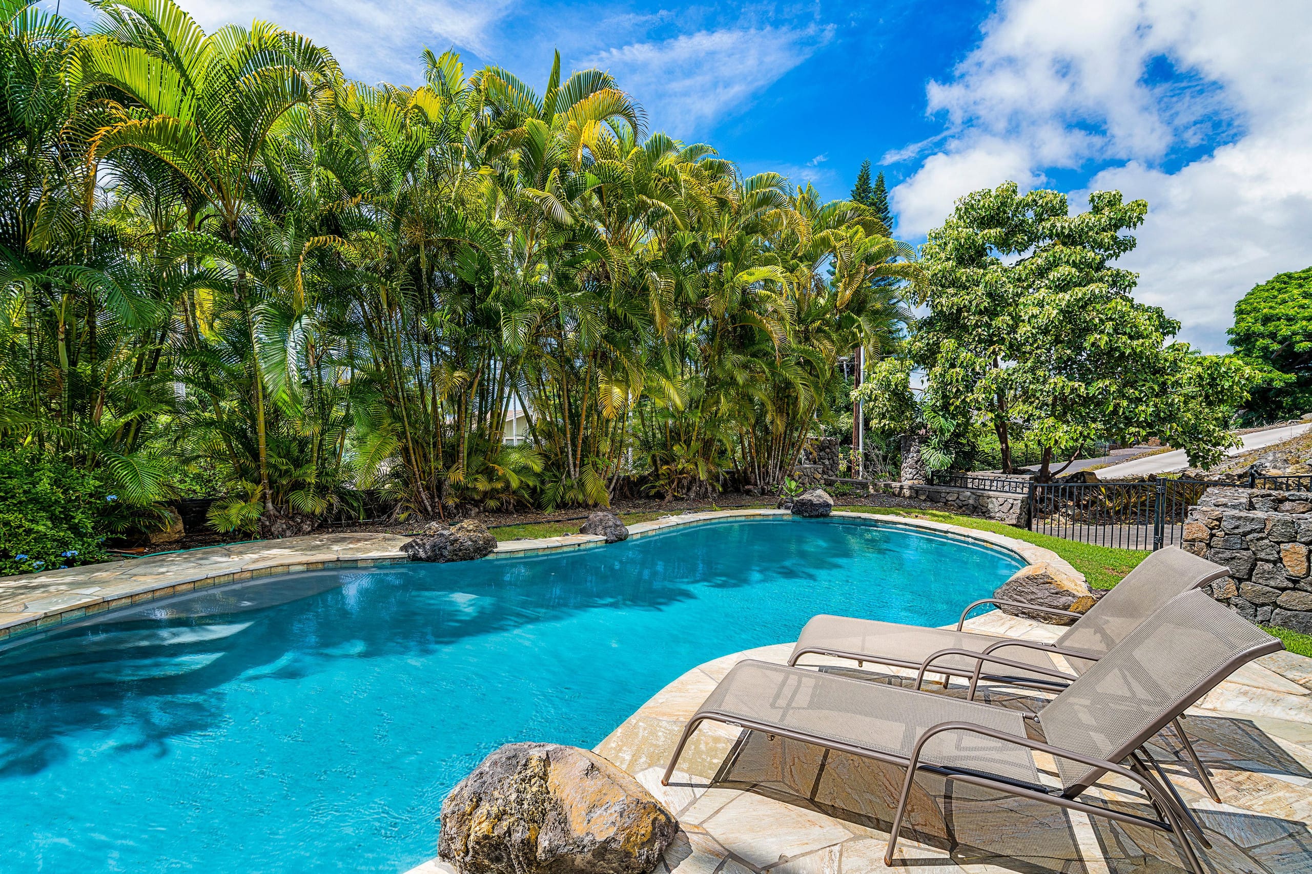 Home in Kailua-Kona · ★4.5 · 3 bedrooms · 4 beds · 2 baths - Image 3