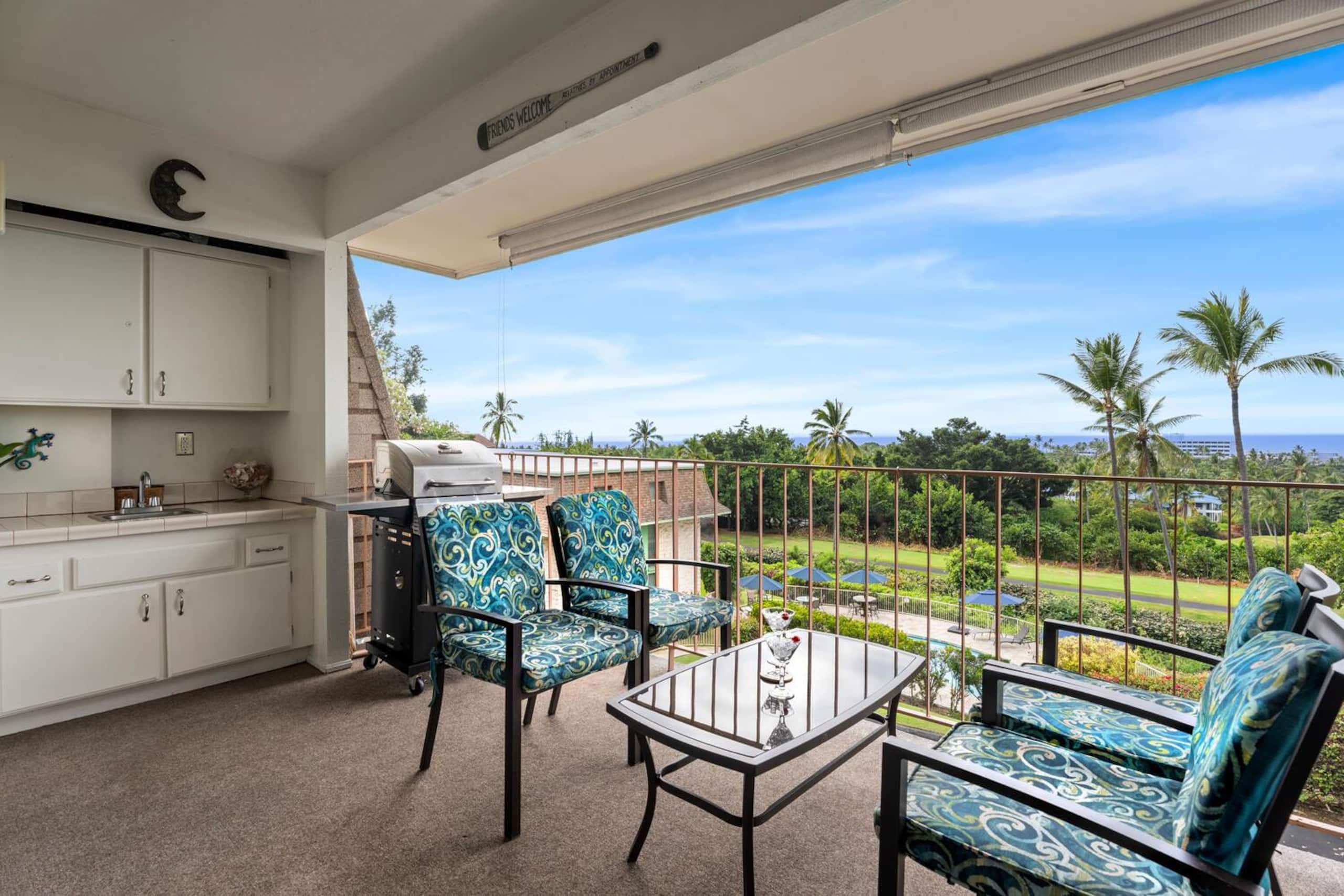Condo in Kailua-Kona · ★4.76 · 1 bedroom · 2 beds · 2 private baths - Image 5