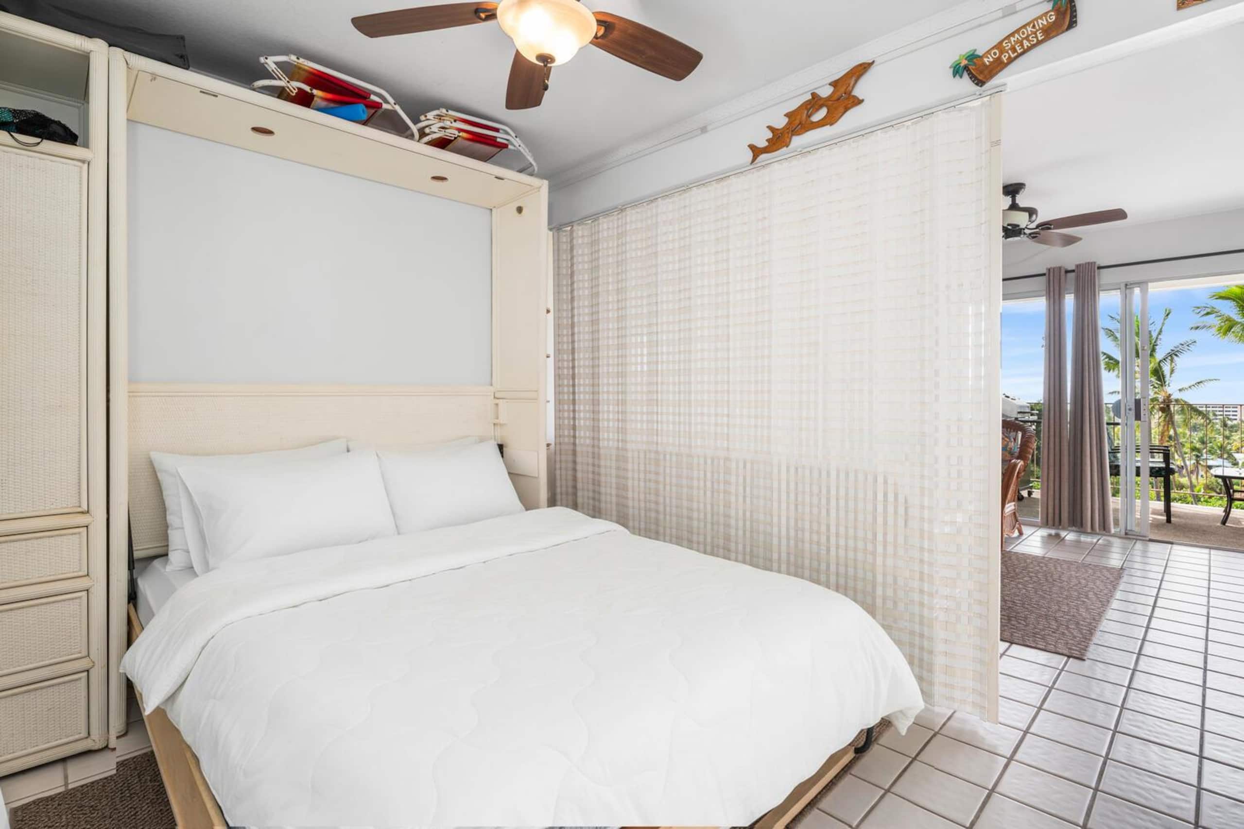 Condo in Kailua-Kona · ★4.76 · 1 bedroom · 2 beds · 2 private baths - Image 19
