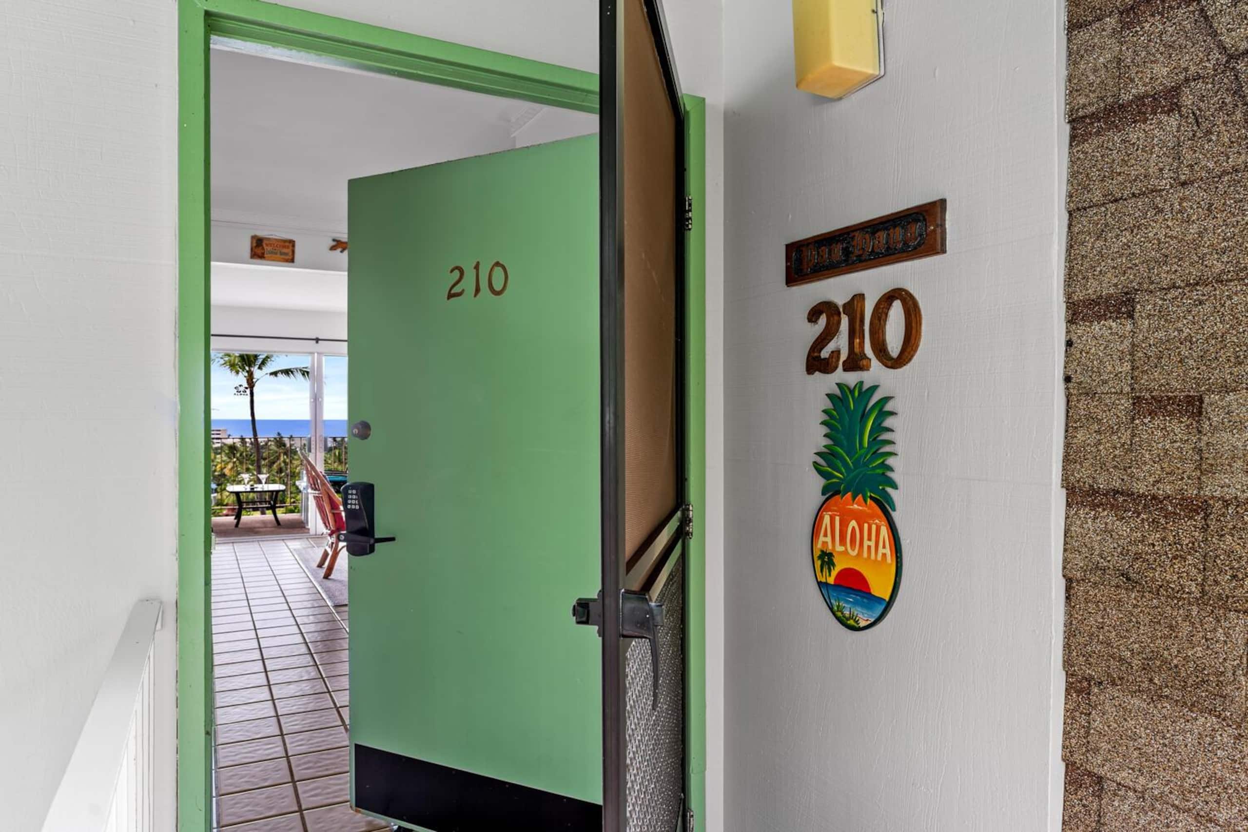 Condo in Kailua-Kona · ★4.76 · 1 bedroom · 2 beds · 2 private baths - Image 26