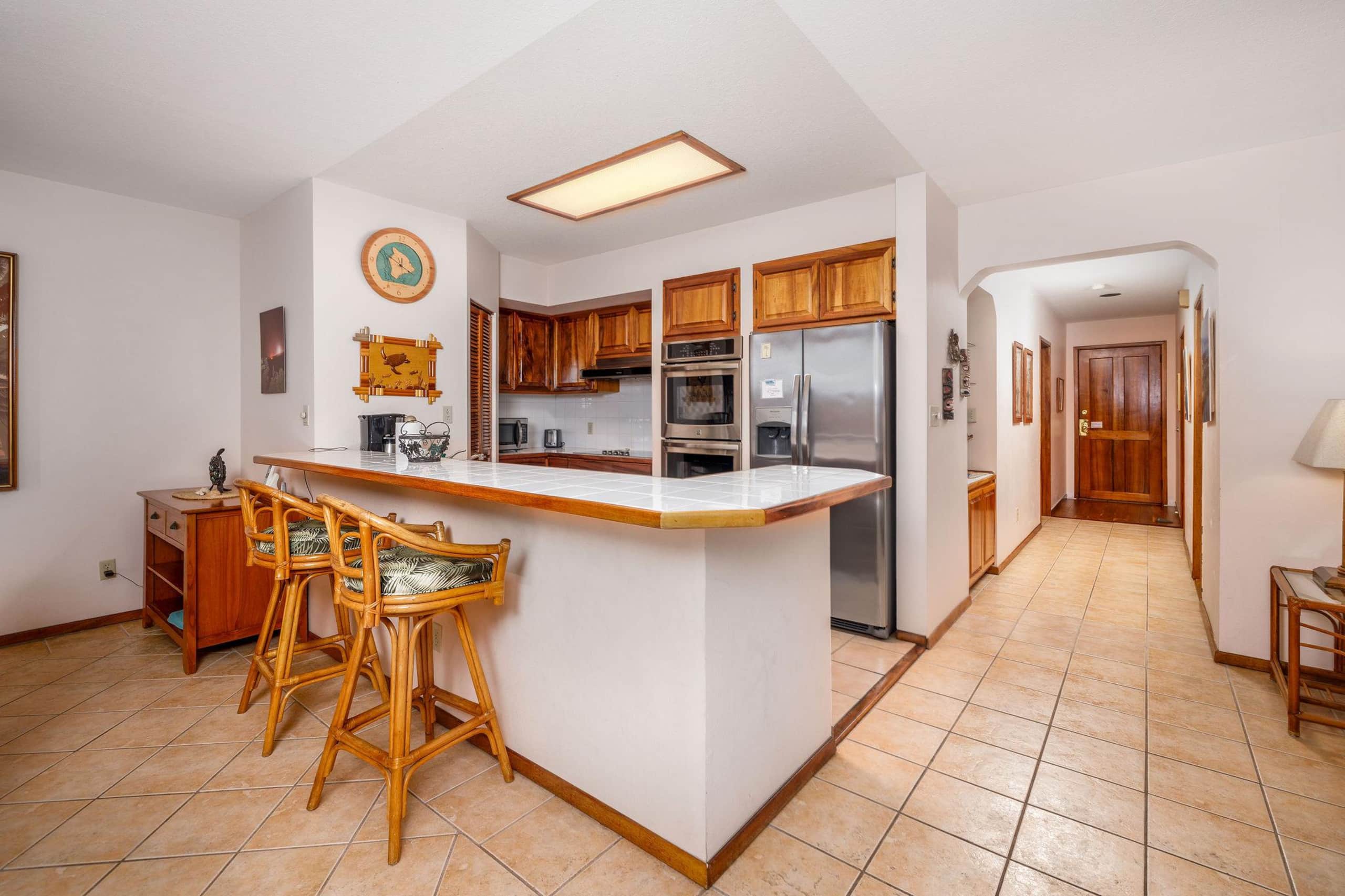 Condo in Kailua-Kona · ★4.81 · 2 bedrooms · 4 beds · 2 private baths - Image 8
