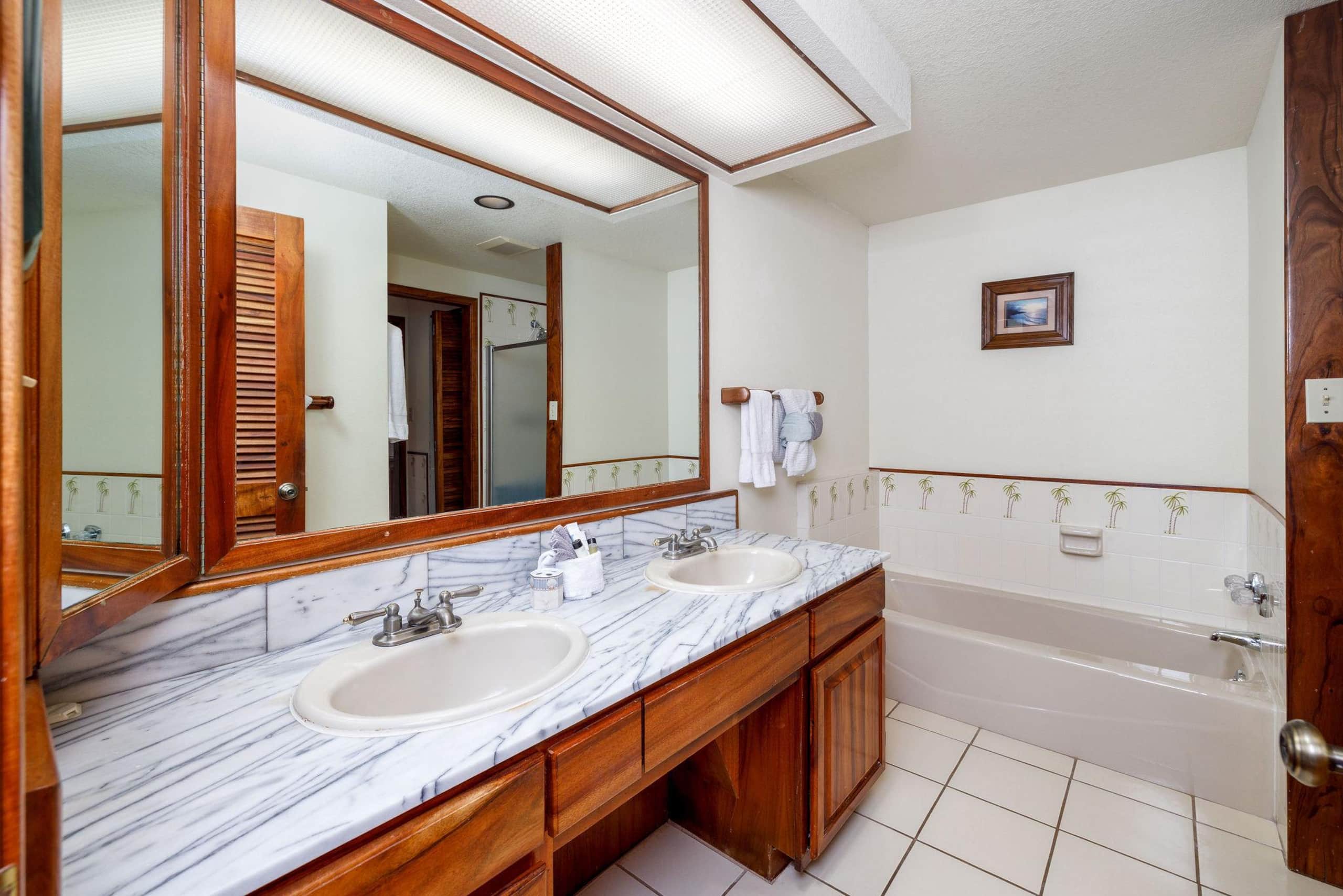 Condo in Kailua-Kona · ★4.81 · 2 bedrooms · 4 beds · 2 private baths - Image 19