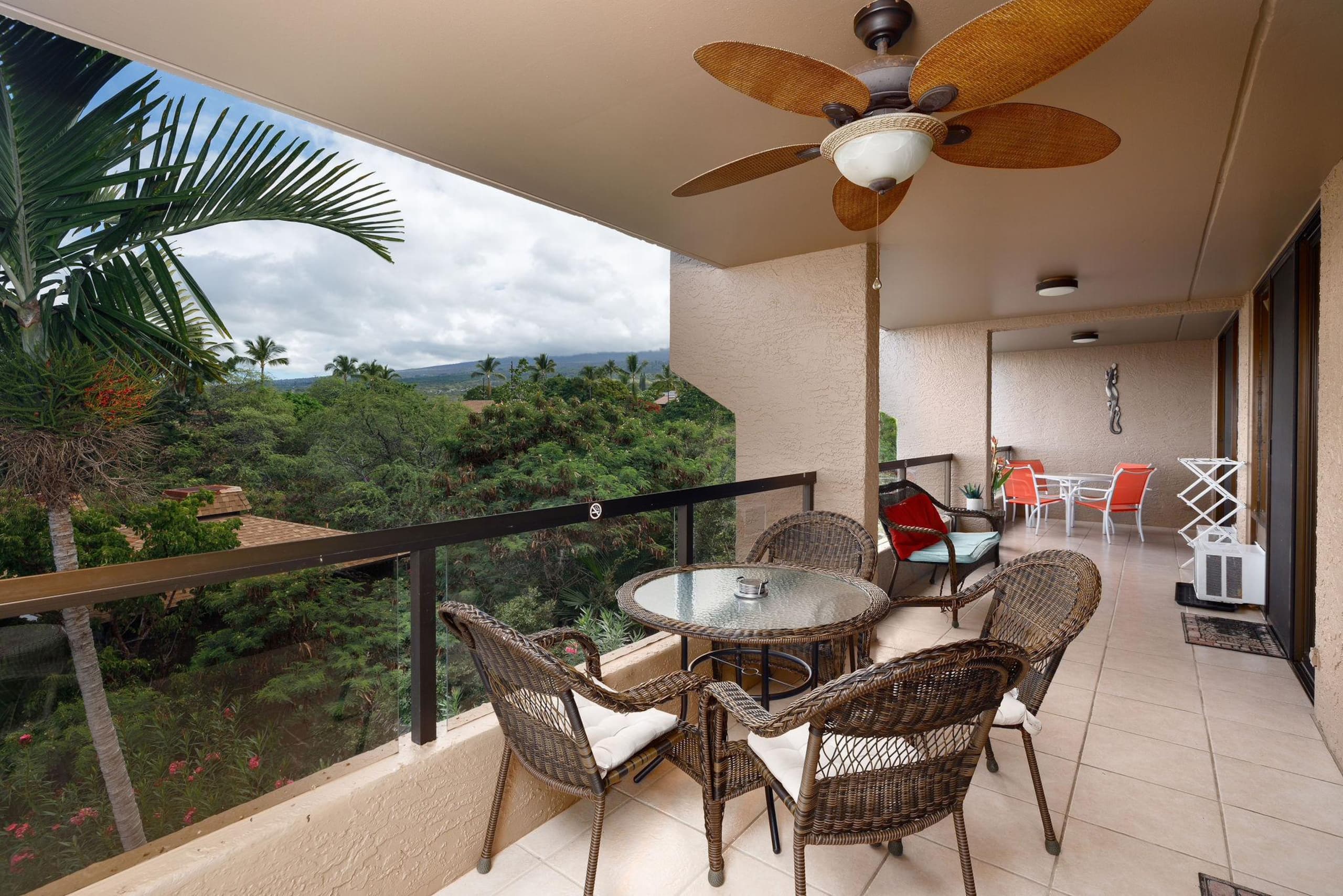 Condo in Kailua-Kona · ★4.59 · 2 bedrooms · 4 beds · 3 baths - Image 6
