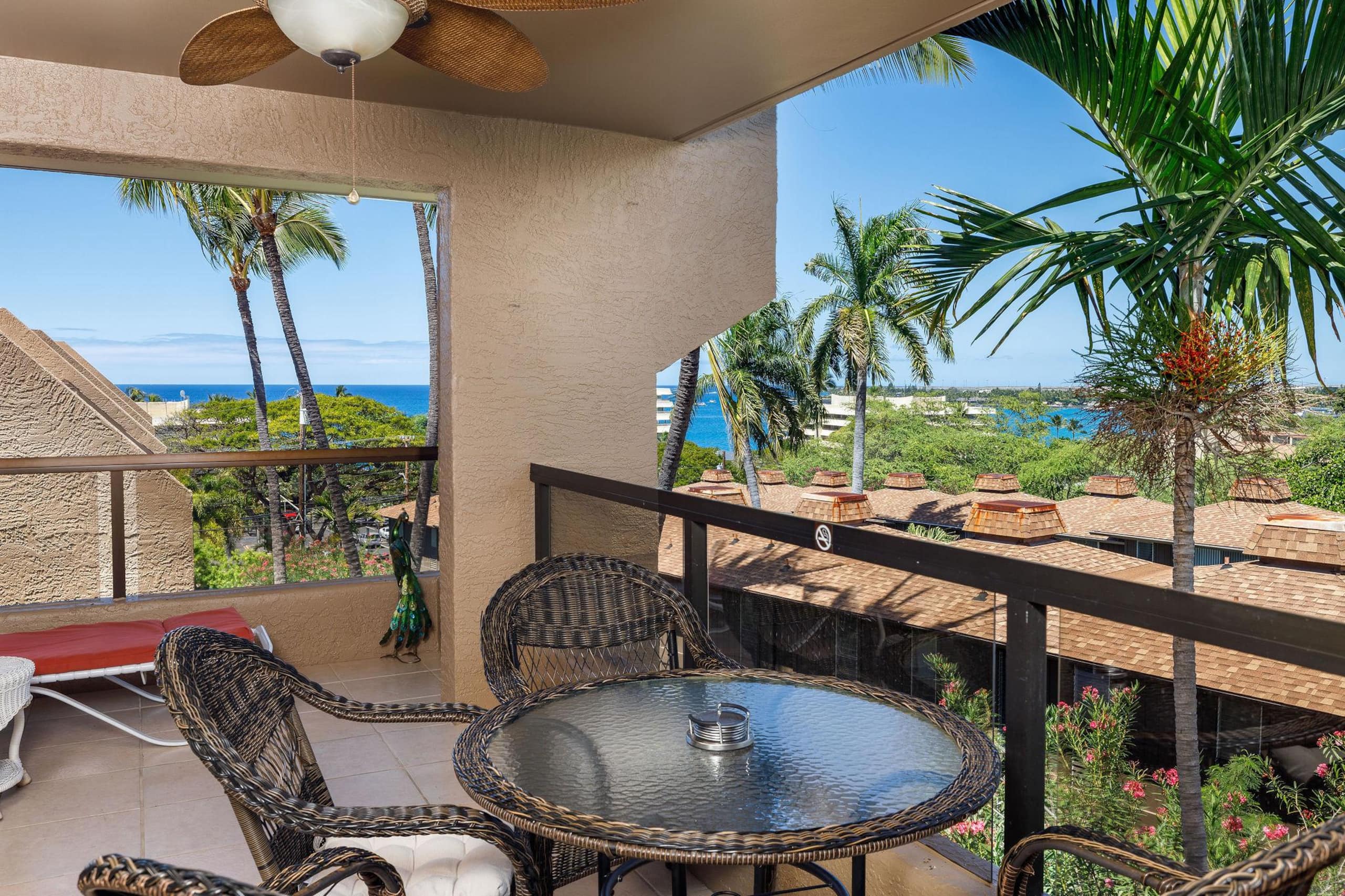 Condo in Kailua-Kona · ★4.59 · 2 bedrooms · 4 beds · 3 baths - Image 28