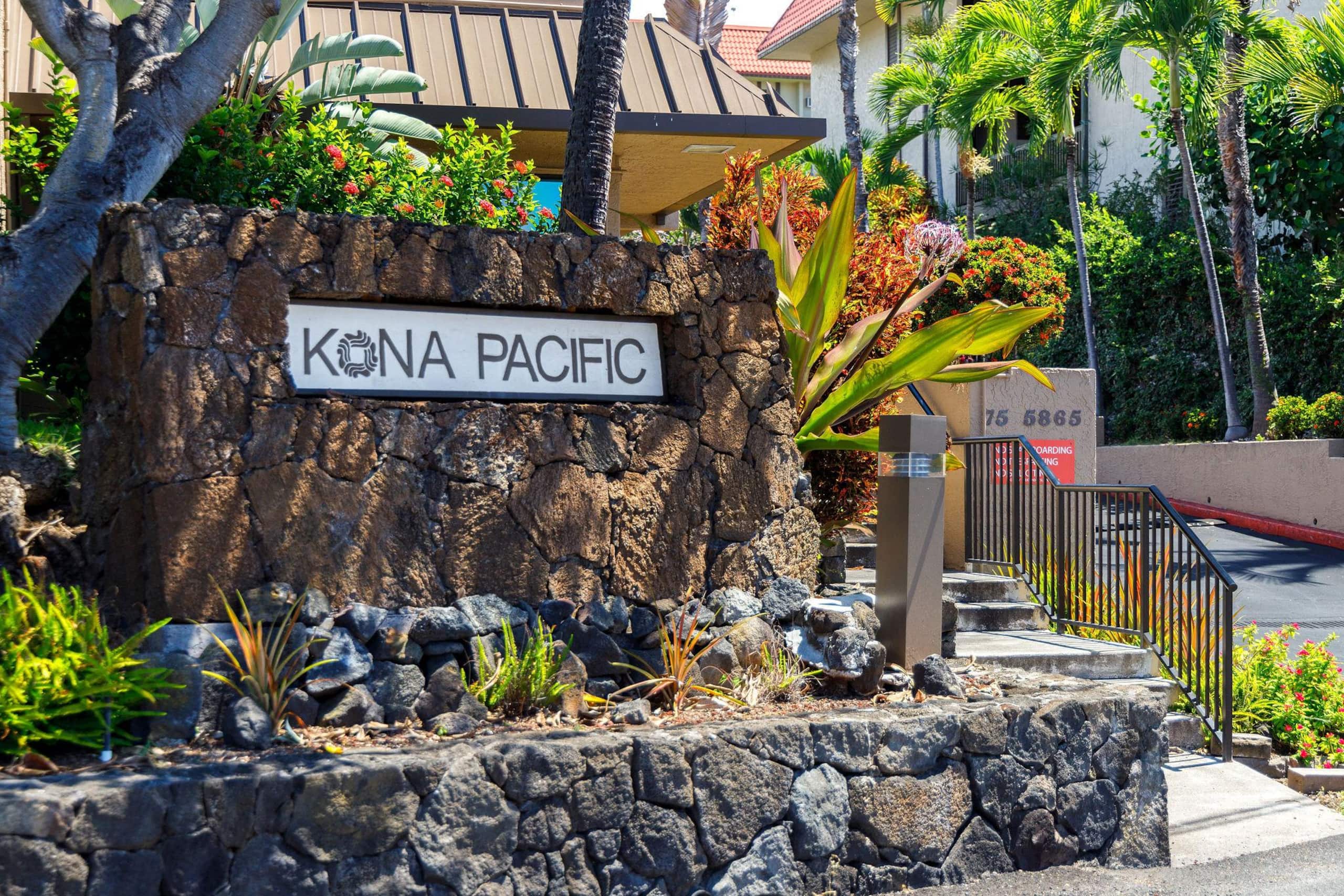 Condo in Kailua-Kona · ★4.59 · 2 bedrooms · 4 beds · 3 baths - Image 36