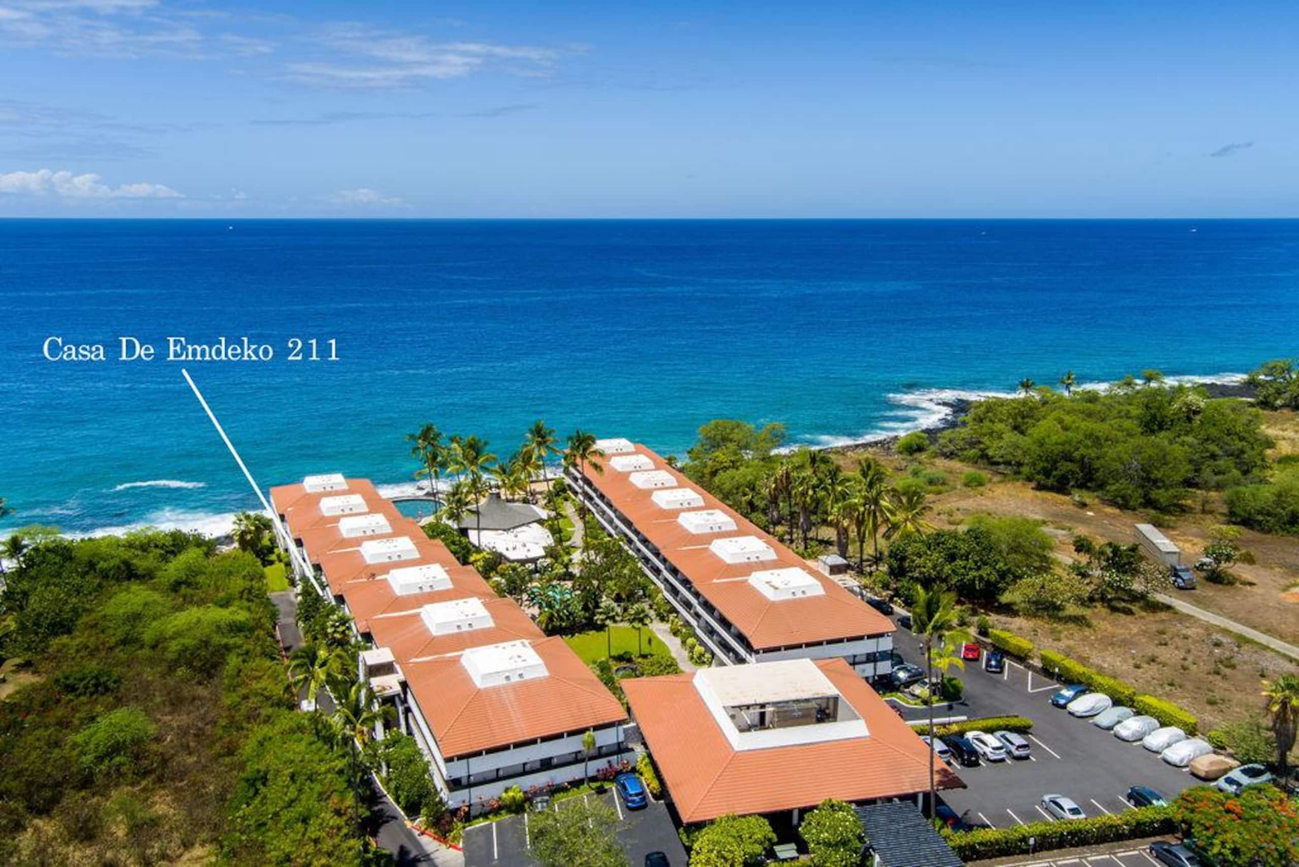Condo in Kailua-Kona · ★4.94 · 2 bedrooms · 2 beds · 2 baths - Image 32