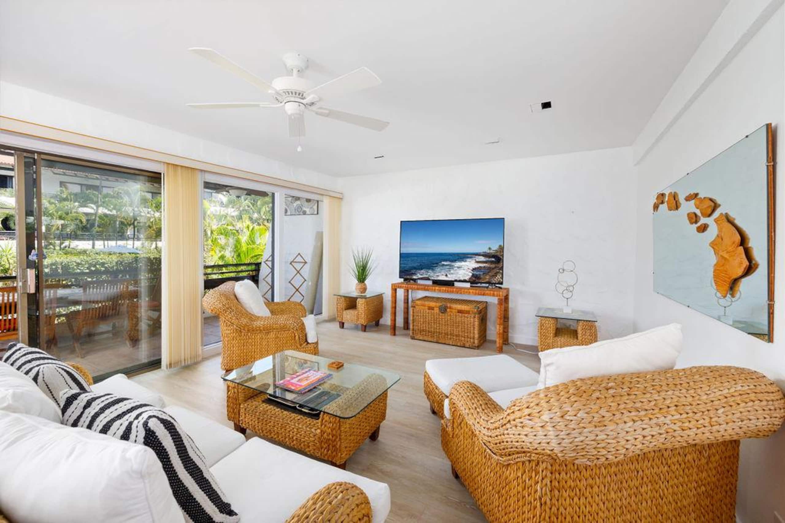 Condo in Kailua-Kona · ★4.94 · 2 bedrooms · 2 beds · 2 baths - Image 4