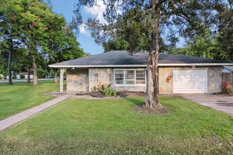 Charming 3 bedroom 2 bath home in Nederland