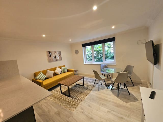 Medern 2 Bedroom Apartment – St Paul’s London