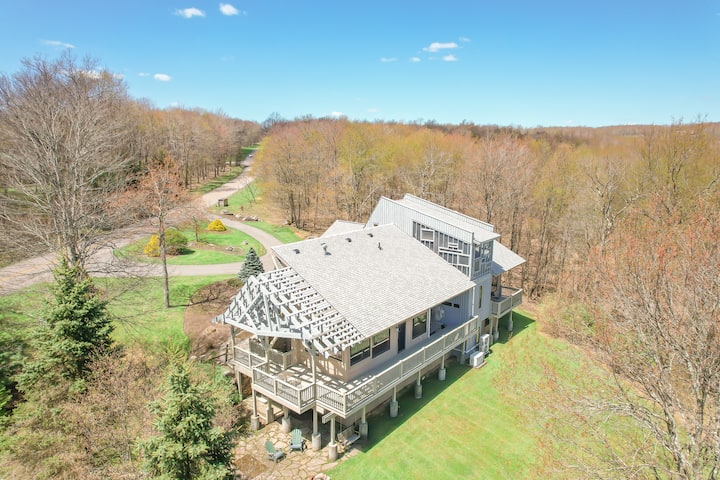 Serenity On The Mountain: The Most Stunning Escape - Oakland, MD