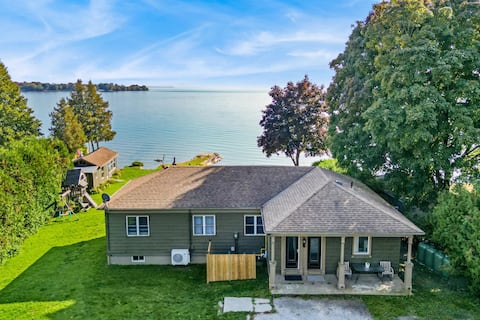 Redwood Retreat Waterfront Cottage By Simcoe