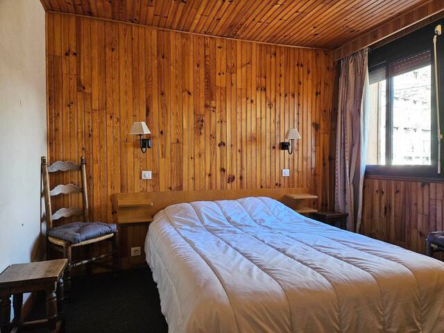 Irina, Karine, Natacha managed Airbnb listing 1