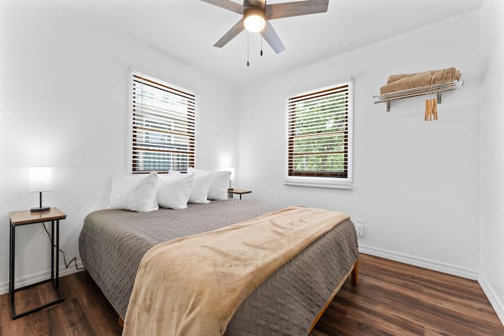 Ве очекува место за одмор, полнење и сон за вашето засолниште.