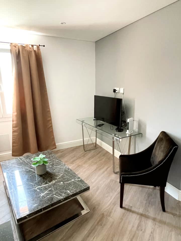 City Escape 2 Bed Apartment Gibraltar Stay - Gibraltar