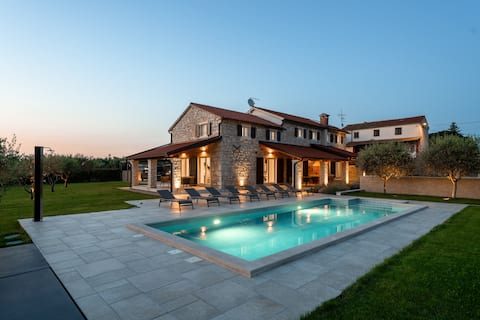 Top Airbnb: Sole DiVino by Briskva in Cancini