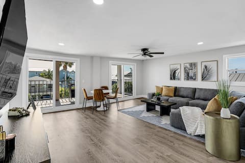 Pristine 3 BDRM Condo by Beach