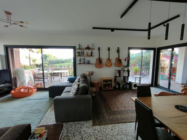 Hermosa Villa Con Pisicina A 10min De Playa - Calafell