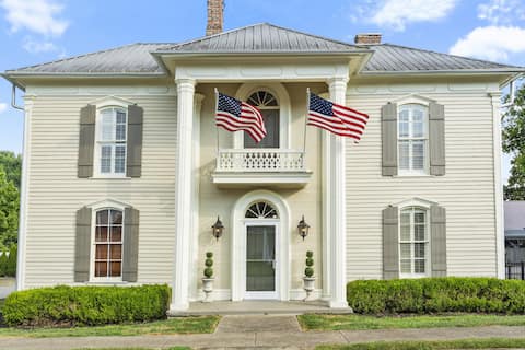 4BD/4BA Historic Home | Downtown Lynchburg | Wifi+