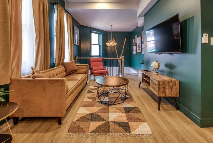 North House Majestic 3-Bedroom Designer Apartment gallery image 5