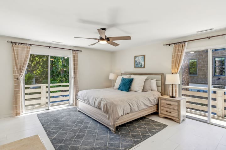 主套房2 ，三楼-加大双人床和独立全尺寸卫生间