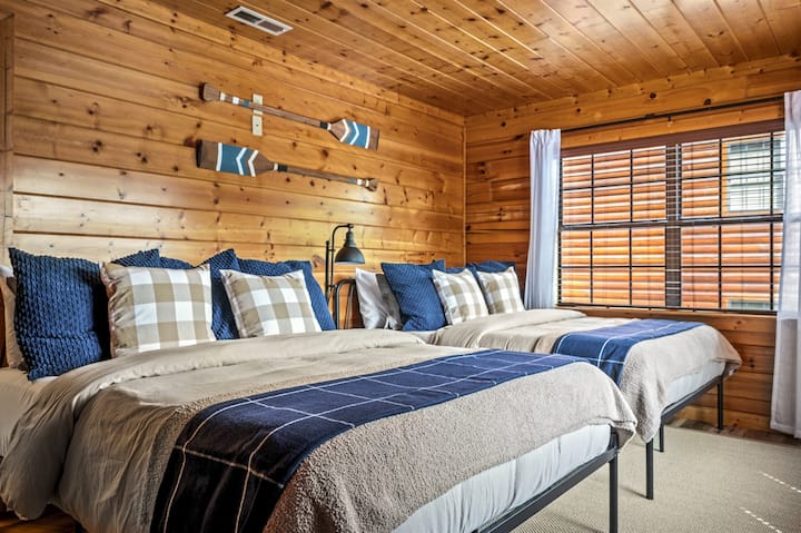 Bedroom 2 with 2 Queen Beds and Twin Trundle Bed