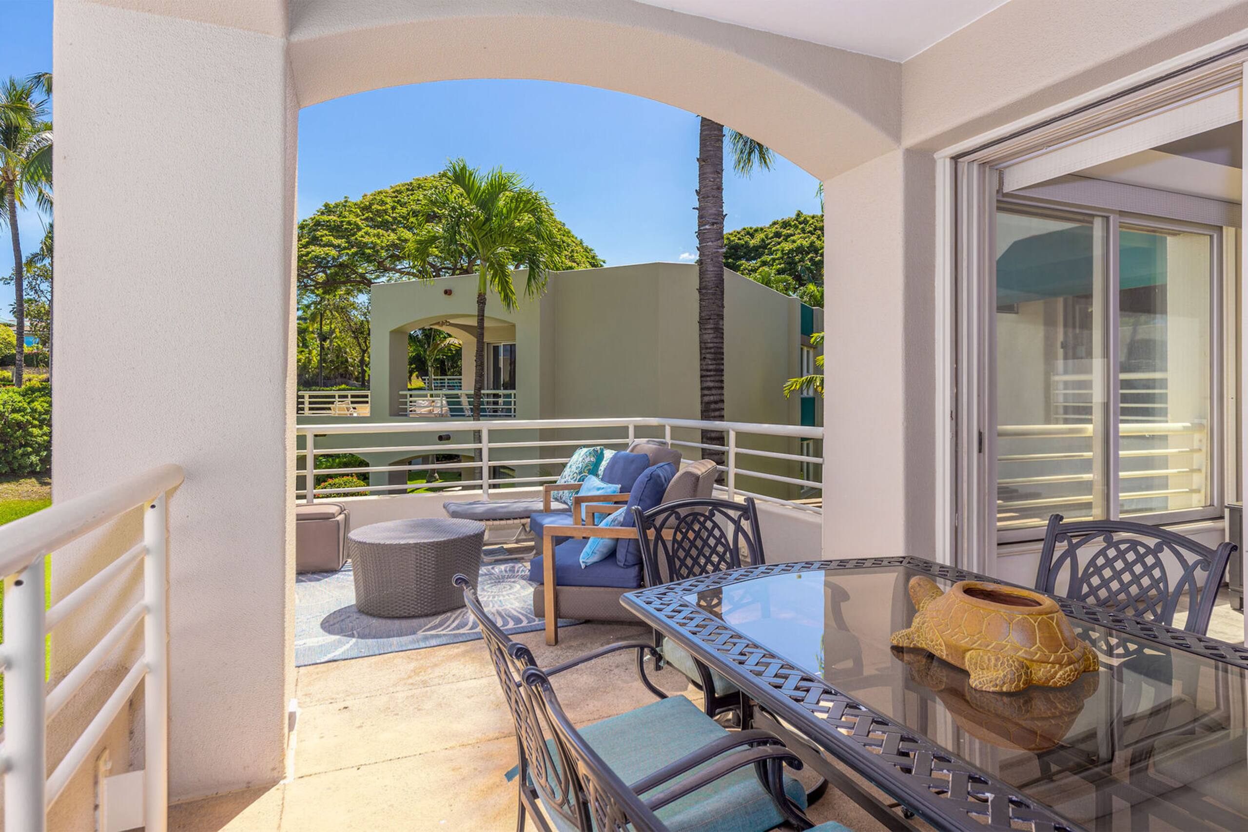 Condo in Kihei · ★4.33 · 1 bedroom · 2 beds · 2 private baths - Image 9
