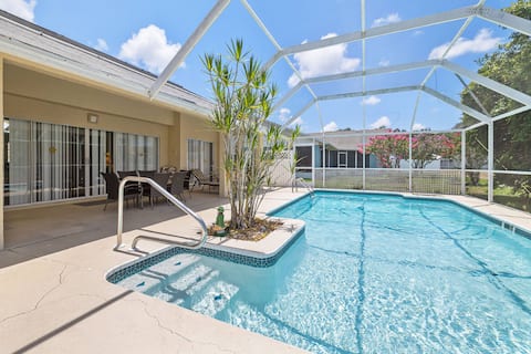 Gulf Getaway w/ Heated Pool Near Parks & Beaches!