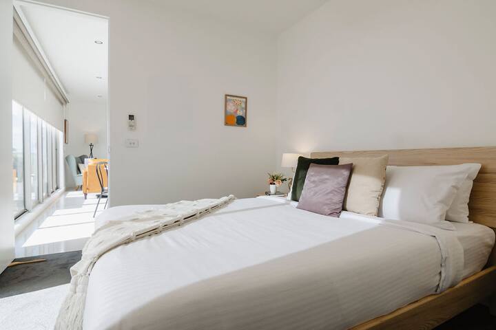 Fabulous Fitzroy with Parking gallery image 5