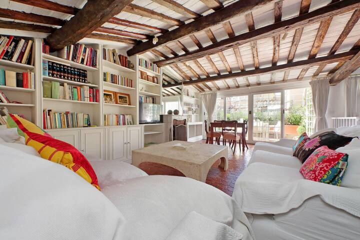 Di panico, magical navona duplex with terrace by h gallery image 2