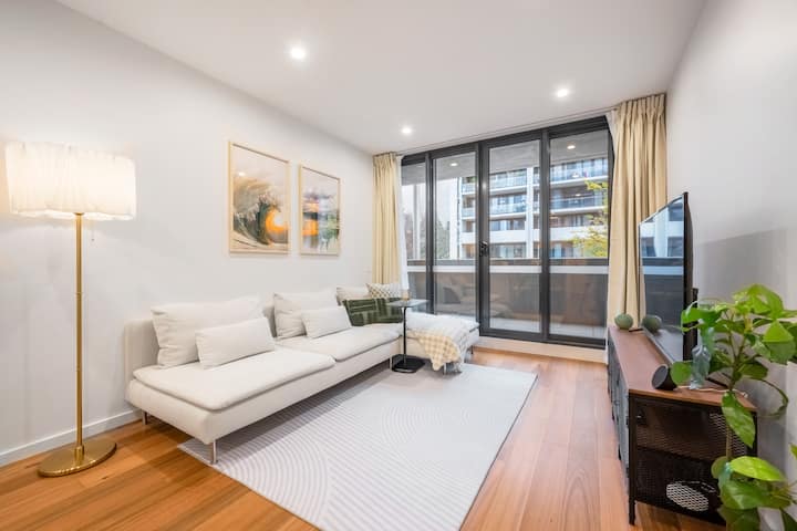 @Elegant 1-br Escape In Heart Of Cbr, W Parking - Canberra