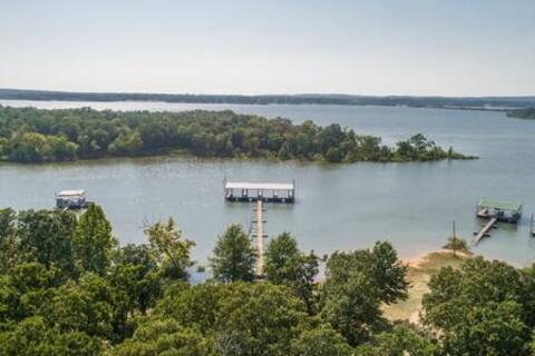 The Ultimate Lake Escape on Eufaula Lake!