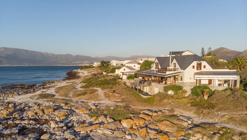 Taonga Villa Beach gallery image 3