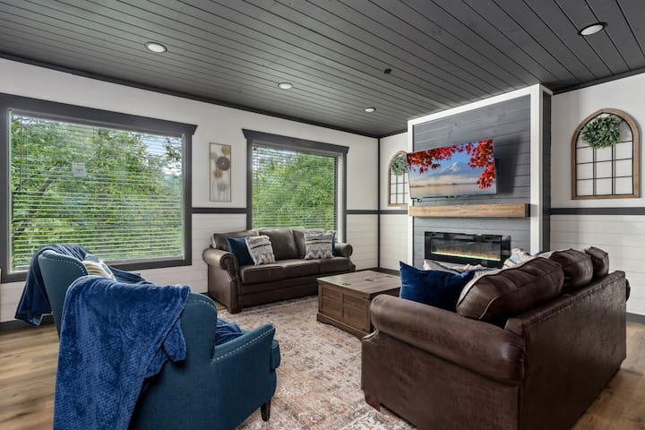 Sweet Escape By Ghosal Luxury Lodging - Gatlinburg, TN