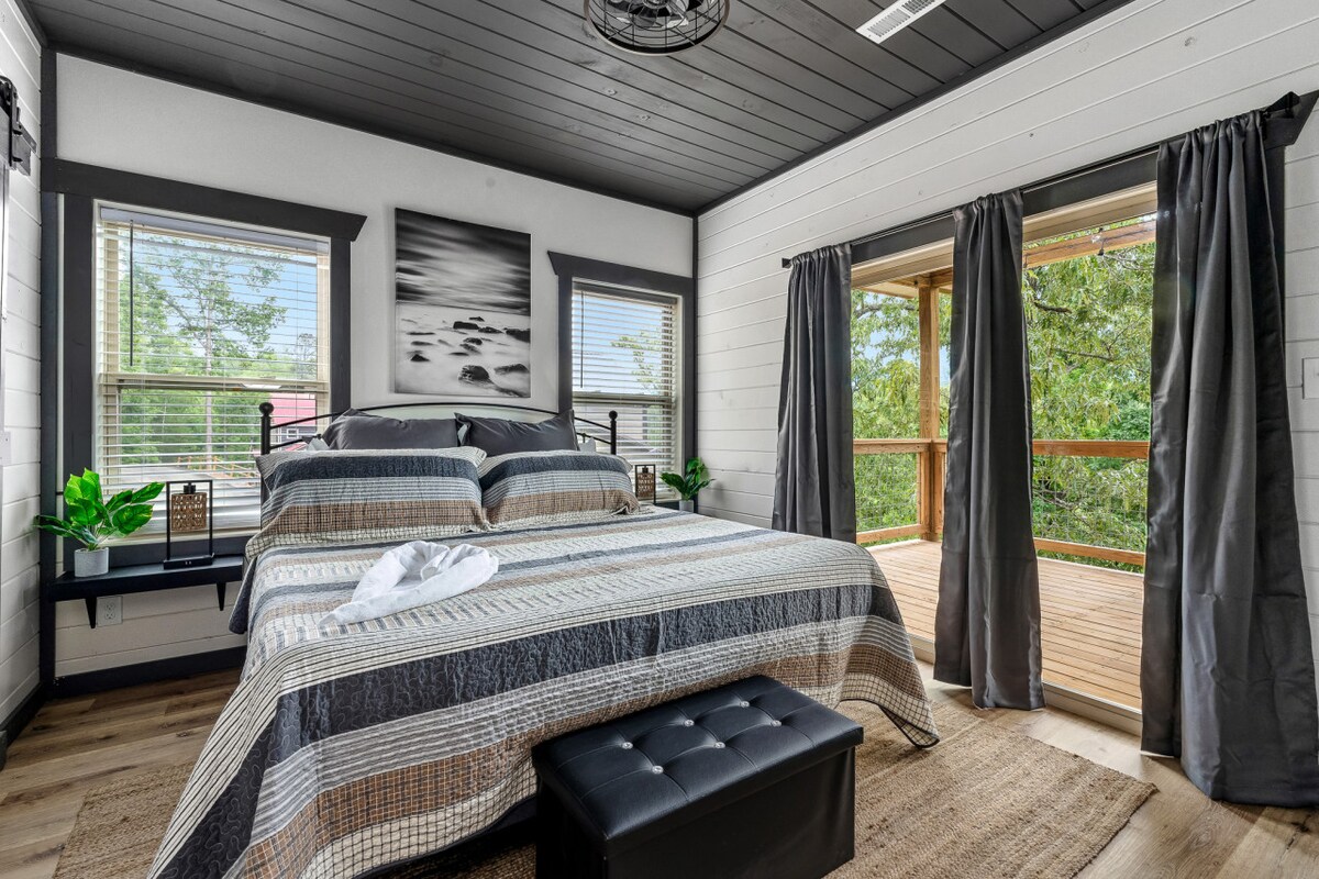 חדר שינה 2: בקרים נעימים, ערבים קלילים - חדר השינה הזה הוא מקום הנופש שלכם לטעינה מחדש.