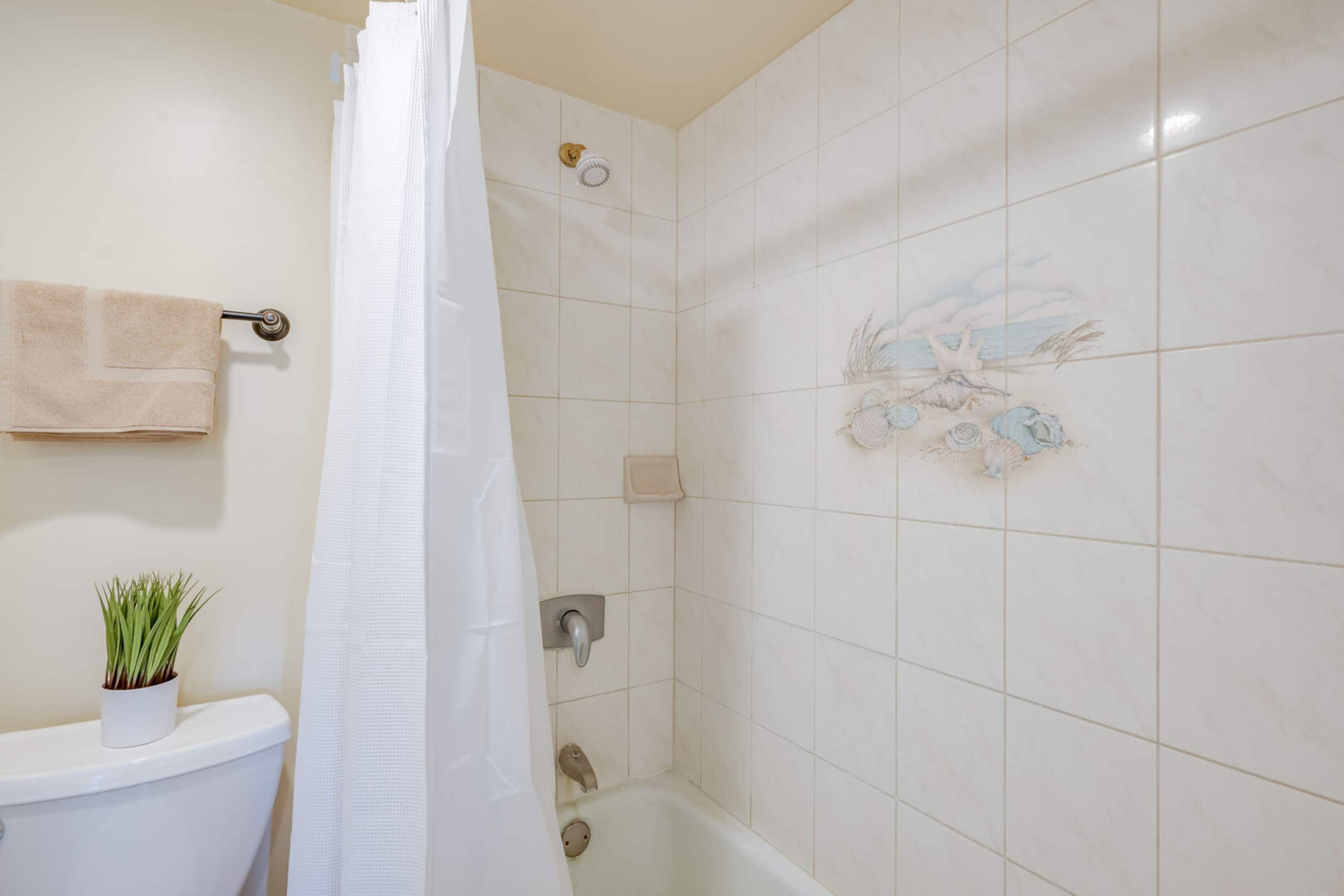 Condo in Lahaina · ★4.8 · 1 bedroom · 2 beds · 1 private bath - Image 20