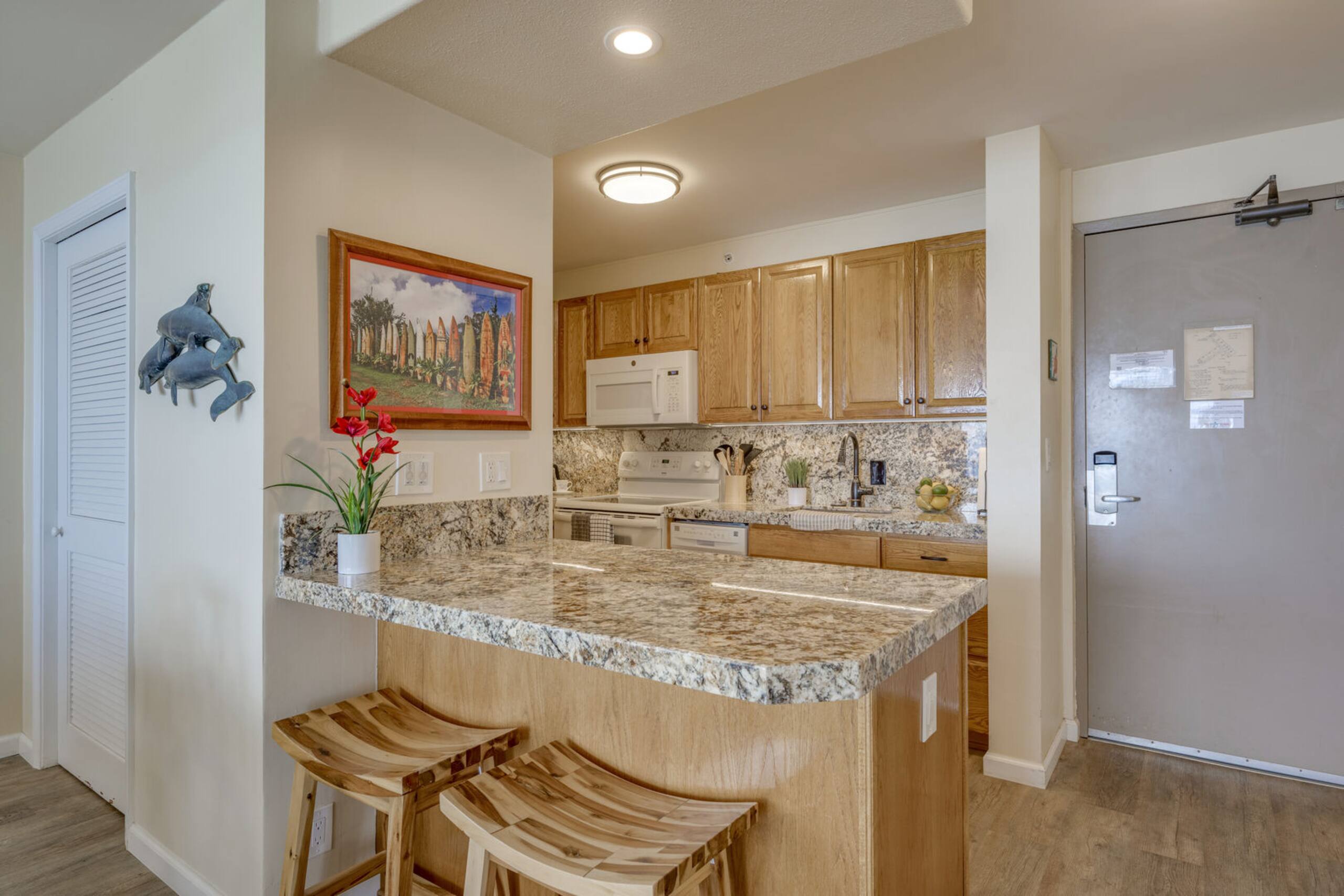 Condo in Lahaina · ★4.8 · 1 bedroom · 2 beds · 1 private bath - Image 12