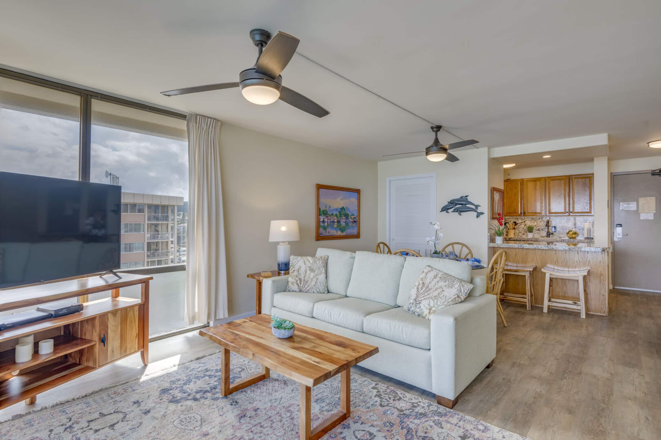 Condo in Lahaina · ★4.8 · 1 bedroom · 2 beds · 1 private bath - Image 3