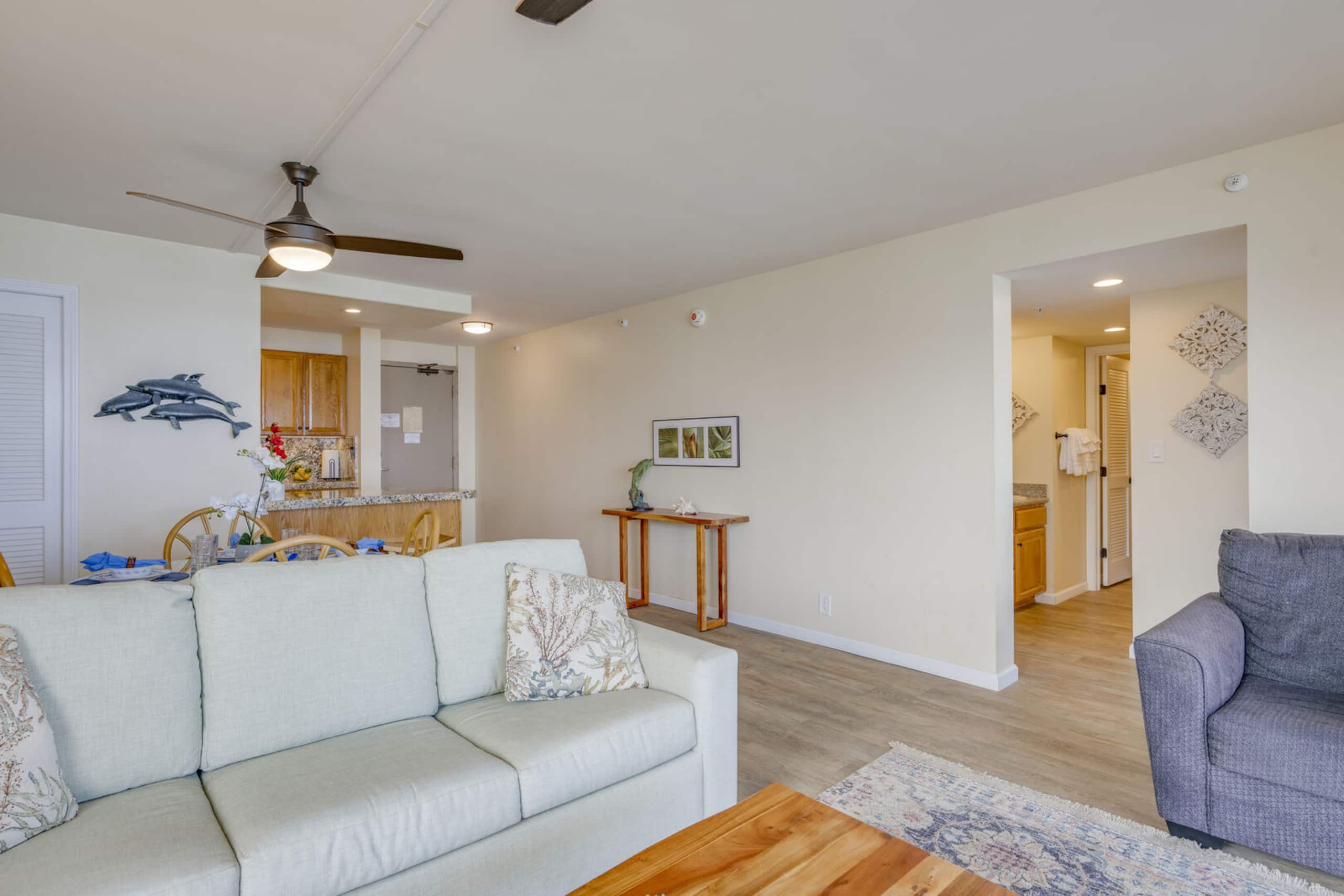 Condo in Lahaina · ★4.8 · 1 bedroom · 2 beds · 1 private bath - Image 6
