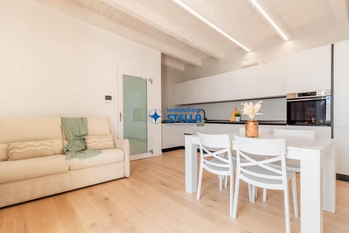 * Penthouse * Wave Island Resort* [ Huge Terrace ] - Lido di Jesolo