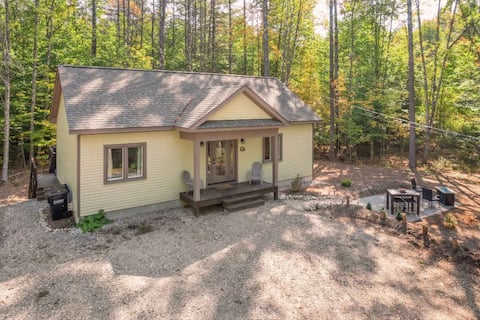 Tranquil 5-BR Mountain Retreat 8-Min. to Mt. Sunap