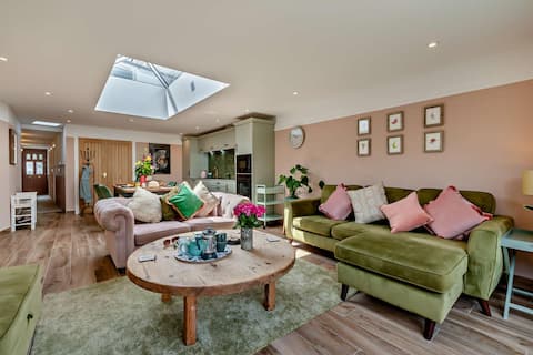 2 Bed in Lyme Regis (oc-s29210)