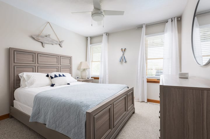 Spavaća soba s bračnim krevetom (180x200)