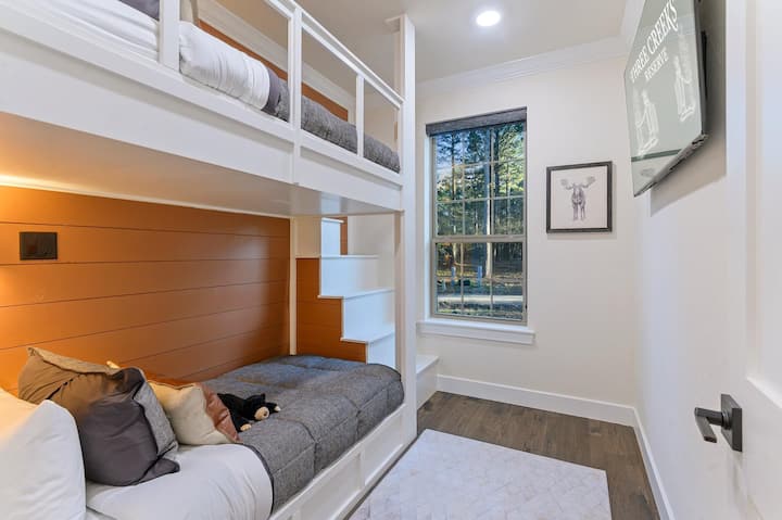 双层床房，2张单人床