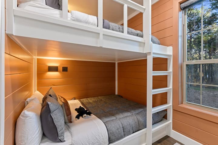 双层床房，2张标准双人床